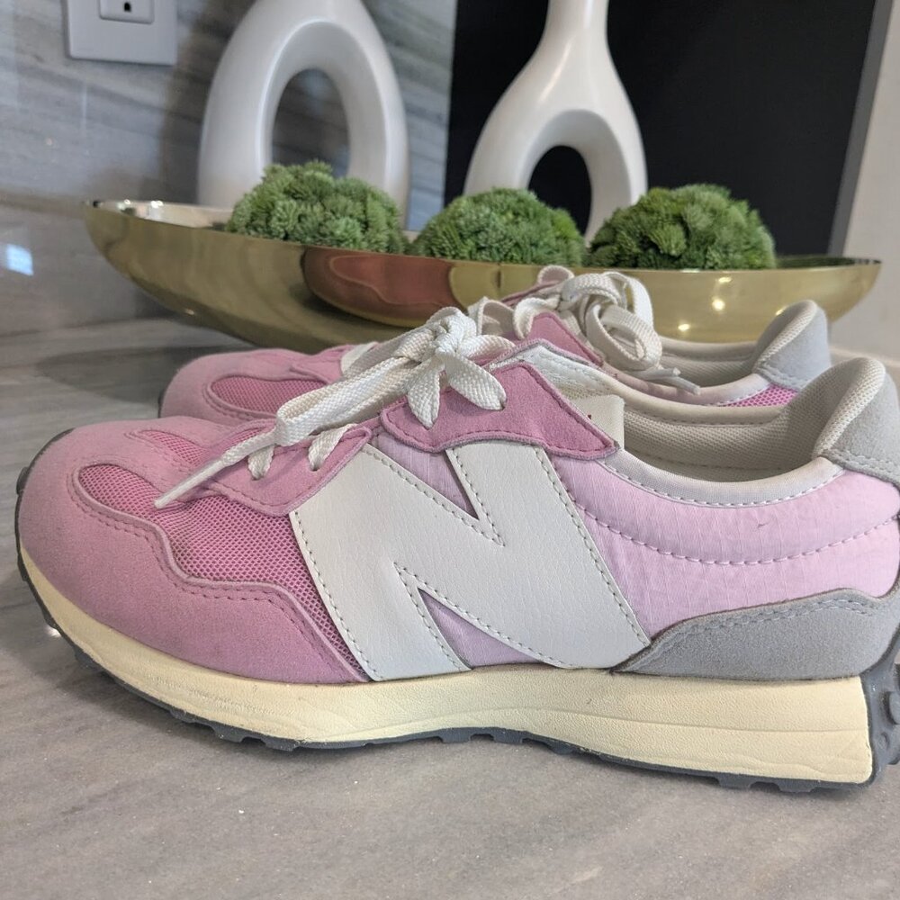 new balance sneakers size 5.5